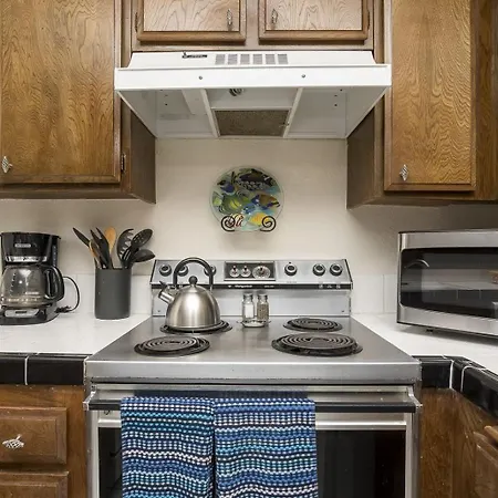 Condo In Beachfront Resort B-212
